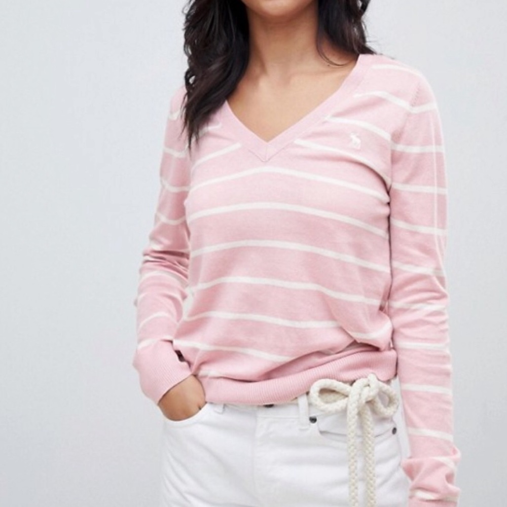 Abercrombie and fitch v neck sweater